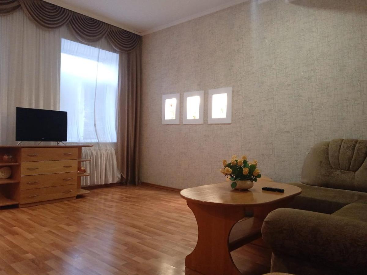 Apartment On Vasilka 4 Grodno Luaran gambar